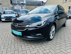 Schwarz Gebraucht 2018 Opel Astra Limousine | 10.990 € (Guter Preis)