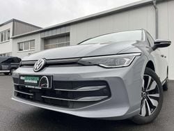 Mondsteingrau Gebraucht 2024 VW Golf VIII Goal Kombi | 25.860 € (Superpreis)