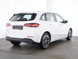 Gebraucht 2025 Mercedes B200 Van / Kleinbus | 31.489 € (Superpreis)
