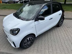 Tridon schwarz Gebraucht 2022 Smart ForFour Electric Drive Kleinwagen | 7.990 € (Guter Preis)