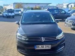 Grau Gebraucht 2019 VW Touran IQ Drive Van / Kleinbus | 13.000 € (Fairer Preis)
