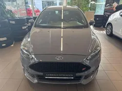 Grau Gebraucht 2018 Ford Focus ST Limousine | 18.490 € (Guter Preis)