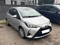 Silber Gebraucht 2018 Toyota Yaris Team Kleinwagen | 11.000 € (Fairer Preis)