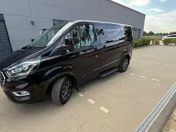 Schwarz Gebraucht 2020 Ford Tourneo Custom Van / Kleinbus | 37.750 € (Teuer)