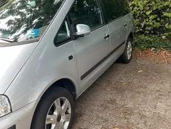 Silber Gebraucht 2005 VW Sharan Van / Kleinbus | 2.300 € (Fairer Preis)
