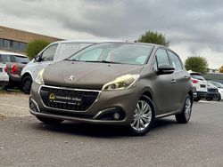 Grau Gebraucht 2015 Peugeot 208 Allure Kleinwagen | 6.500 € (Guter Preis)