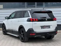 Weiß Gebraucht 2018 Peugeot 5008 Allure Van / Kleinbus | 23.900 €