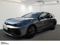Grau Neu 2025 VW Passat R-line Limousine | 69.980 € (Teuer)