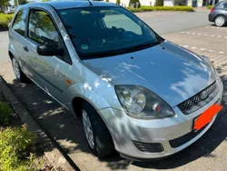 Grau Gebraucht 2007 Ford Fiesta Kleinwagen | 1.600 € (Fairer Preis)