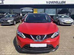 Rot Gebraucht 2015 Nissan Qashqai 360º SUV | 15.700 € (Etwas zu teuer)