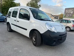 Weiß Gebraucht 2011 Renault Kangoo Authentique Van / Kleinbus | 5.950 € (Etwas zu teuer)