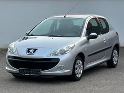 Grau Gebraucht 2010 Peugeot 206+ Basis Kleinwagen | 2.299 € (Guter Preis)