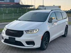 Weiß Gebraucht 2022 Chrysler Pacifica SUV | 26.500 €