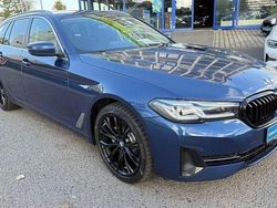 Blau Gebraucht 2021 BMW 520 Kombi | 24.980 € (Fairer Preis)