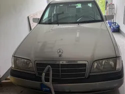 Silber Gebraucht 1998 Mercedes C220 Elegance Limousine | 2.599 €
