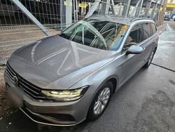 Silber Gebraucht 2020 VW Passat Kombi | 21.000 € (Teuer)