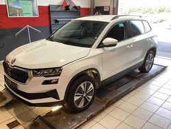 Moonweiss metallic (metallic) Gebraucht 2022 Skoda Karoq Ambition SUV | 26.950 € (Fairer Preis)