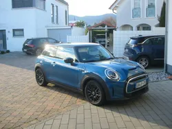 Blau Gebraucht 2023 Mini Cooper SE Classic Kleinwagen | 20.800 € (Fairer Preis)
