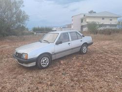 Silber Gebraucht 1982 Opel Ascona Limousine | 2.950 €