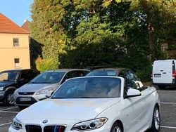 Weiß Gebraucht 2015 BMW 220 Sport Line Cabrio | 18.500 € (Teuer)