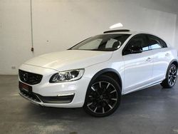 Crystal white pearl / metallic Gebraucht 2016 Volvo S60 CC Limousine | 16.980 €