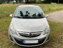 Silber Gebraucht 2011 Opel Corsa Edition Kleinwagen | 2.700 € (Guter Preis)