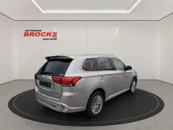 Mitsubishi Outlander P-HEV