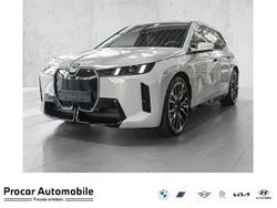 Dune grey metallic Neu 2025 BMW iX M Sport SUV | 88.999 € (Etwas zu teuer)