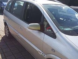 Gebraucht 2006 Opel Zafira Van / Kleinbus | 2.000 €