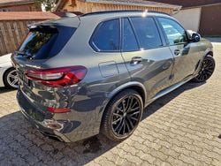 Grau Gebraucht 2022 BMW X5 M50 Performance SUV | 59.799 € (Guter Preis)