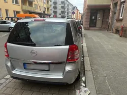 Silber Gebraucht 2010 Opel Zafira Van / Kleinbus | 4.200 € (Fairer Preis)