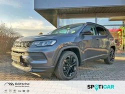 Grigio moda (graphite grey metallic) Gebraucht 2023 Jeep Compass Night Eagle SUV | 21.790 € (Superpreis)