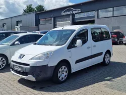 Weiß Gebraucht 2011 Peugeot Partner Tepee Van / Kleinbus | 6.499 € (Etwas zu teuer)