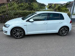 Weiß Gebraucht 2015 VW Golf VII LOUNGE Limousine | 11.500 € (Fairer Preis)