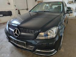 Schwarz Gebraucht 2013 Mercedes C200 Avantgarde Kombi | 12.500 € (Fairer Preis)