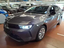 Grau Gebraucht 2023 Opel Astra Elegance Kombi | 23.990 € (Fairer Preis)
