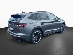 Graphitegrau metallic Neu 2025 Skoda Enyaq iV SportLine SUV | 57.890 €