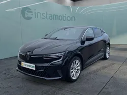 Schwarz Gebraucht 2023 Renault Mégane Limousine | 31.299 € (Fairer Preis)
