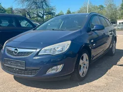 Blau Gebraucht 2011 Opel Astra Design Edition Kombi | 2.600 € (Fairer Preis)