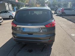 Grau Gebraucht 2017 Ford S-MAX S Van / Kleinbus | 12.000 € (Guter Preis)