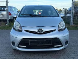 Silber Gebraucht 2013 Toyota Aygo Cool Kleinwagen | 3.299 € (Superpreis)