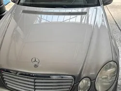 Grau Gebraucht 2004 Mercedes E200 Limousine | 4.977 €