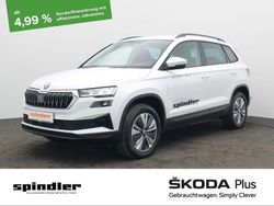 Moonweiss metallic met. Gebraucht 2023 Skoda Karoq Selection SUV | 32.880 € (Fairer Preis)