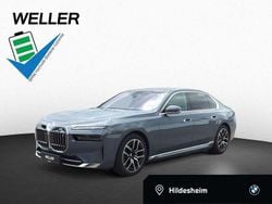Grau Gebraucht 2024 BMW i7 Executive Limousine | 73.900 €