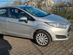 Silber Gebraucht 2017 Ford Fiesta Trend Kleinwagen | 4.200 € (Fairer Preis)
