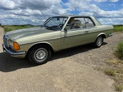Grün Gebraucht 1982 Mercedes 230 Coupé | 15.500 €