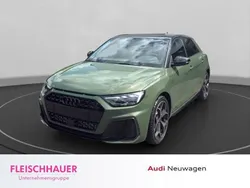 Distriktgrün metallic Neu 2025 Audi A1 Sportback S-Line Kleinwagen | 40.990 € (Teuer)