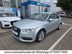 Silber Gebraucht 2014 Audi A3 Attraction Limousine | 10.990 € (Guter Preis)
