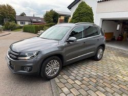 Grau Gebraucht 2014 VW Tiguan Sportline SUV | 11.850 € (Etwas zu teuer)