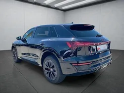Schwarz Gebraucht 2023 Audi Q8 e-tron S-Line SUV | 54.299 € (Guter Preis)